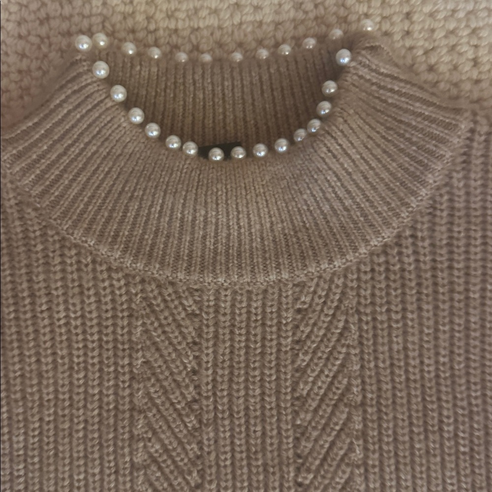 Elegant Brown Sweater with Pearl Accents - Picture 2 of 3